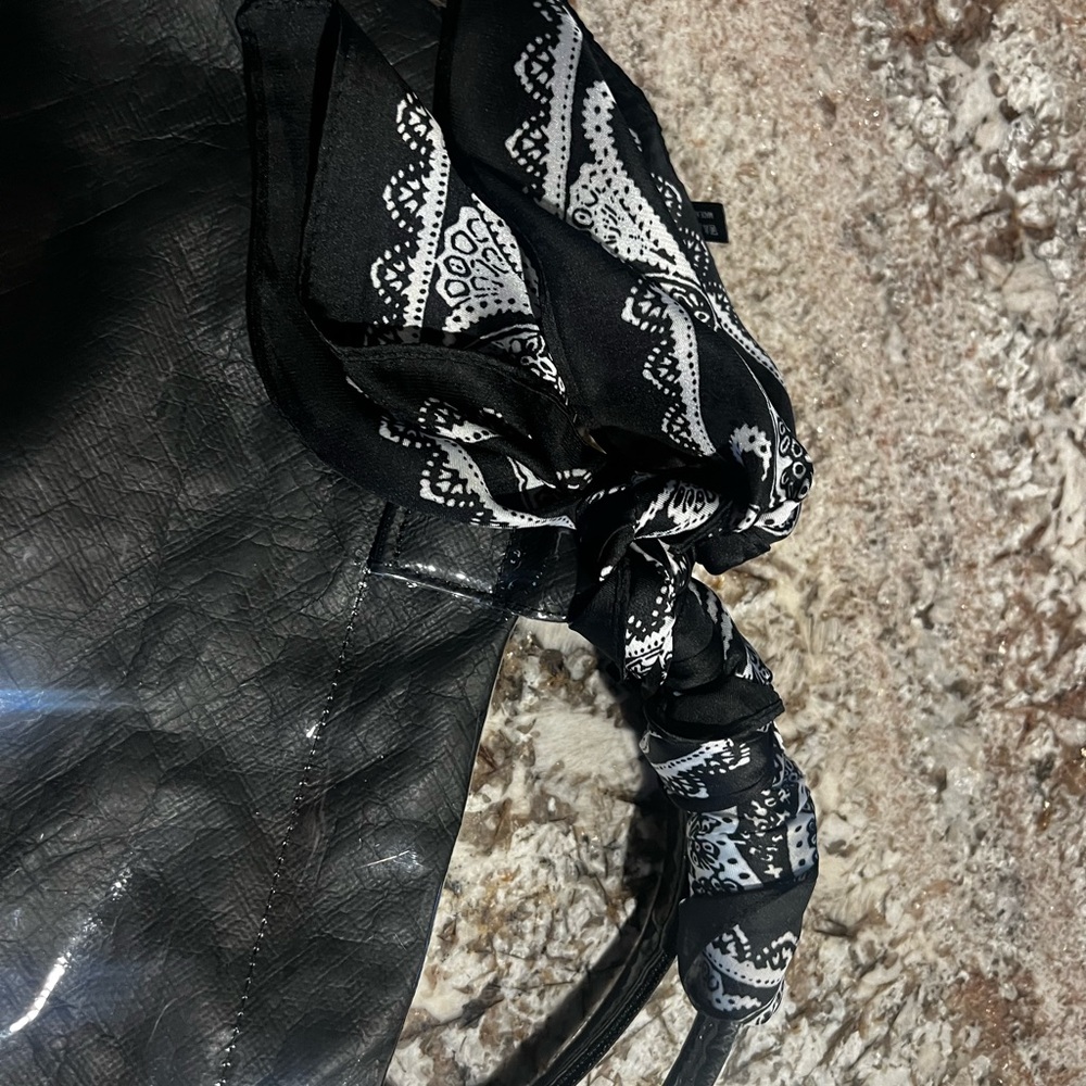 TOTE BAG Black Glossy Patent Tote Bag with Bandana Accent NWOT - Picture 2 of 8